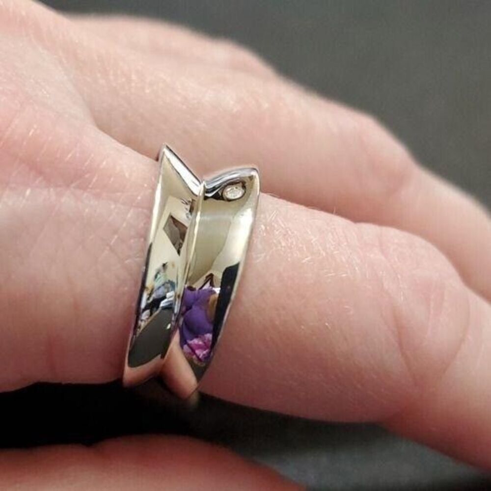 Hot Diamonds sterling silver ring size 7